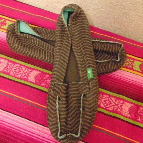 EUC SANUK Black Gray Dotted Pattern Teal Inside Flats Loafers Casual Size 7 - Picture 7 of 8